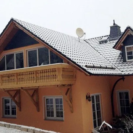 Lägenhet Fewo-am-eichenberg